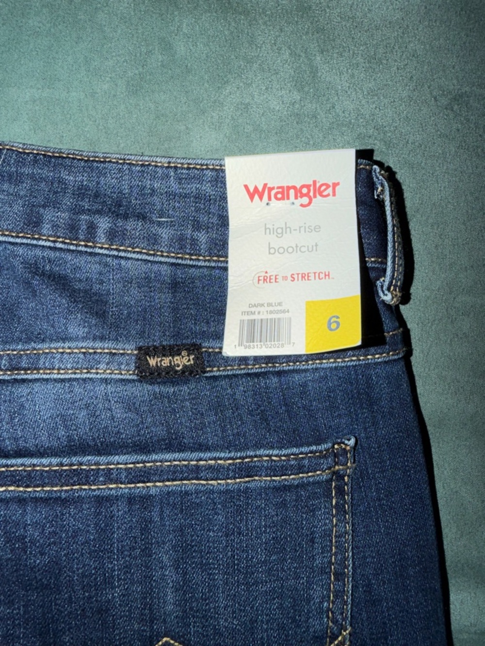 Wrangler boot cut women’s jeans - Picture 3 of 3